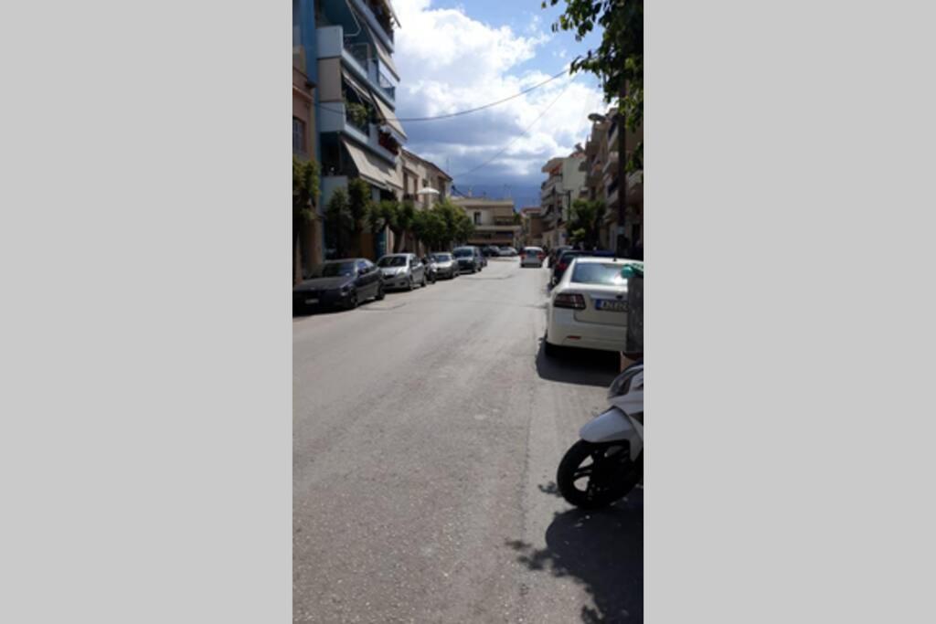 Bilocale - Δίχωρο Διαμέρισμα Δίπλα Στα Ψηλαλώνια Patras Exterior foto
